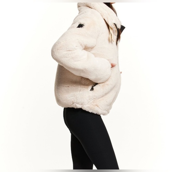 SAM. Faux fur Denver - Picture 2 of 6